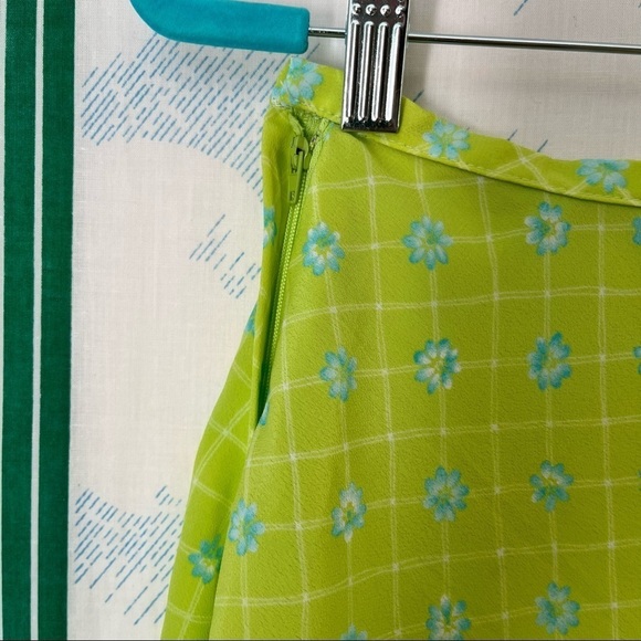 VINTAGE lime green floral print skater mini skirt trendy 27 waist euphoria - Picture 7 of 10
